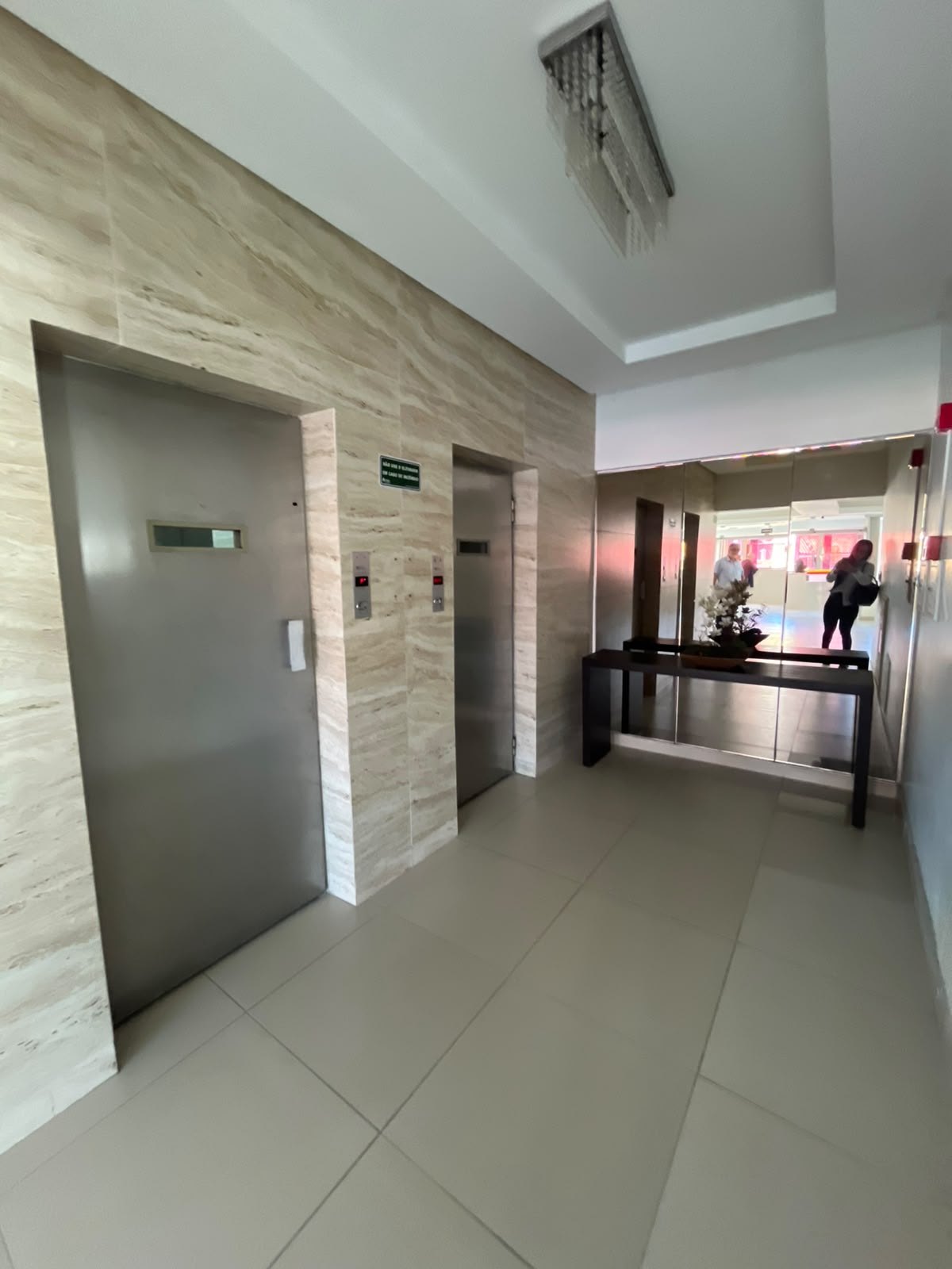 Hall social e elevadores