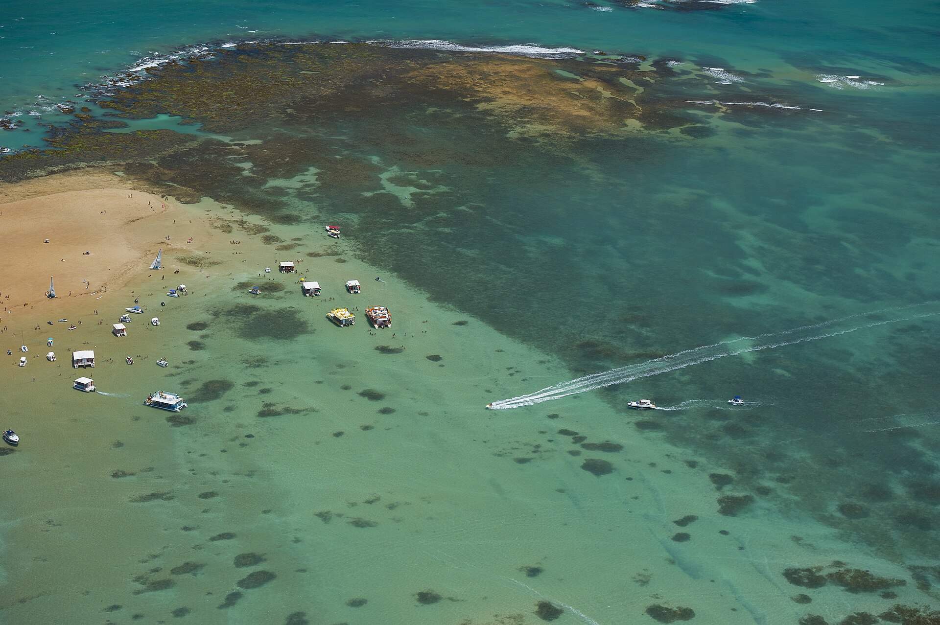 Banco de areia do Parque Estadual Marinho de Areia Vermelha, em Cabedelo